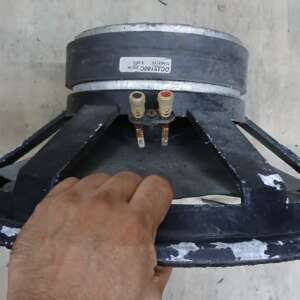 15" Speaker Bumper  - 15" - 800w - 8 ohm - Needs repair - Image 4